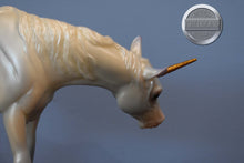 Load image into Gallery viewer, Diadem and Alcor-Susecion and Lefire Mold-Breyer Traditional