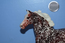 Load image into Gallery viewer, Holly-Holiday Exclusive-Flash Mold-Breyer Traditional