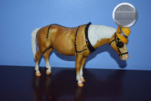 Load image into Gallery viewer, Palomino Old Timer-Warehouse ReRelease?-Old Timer Mold-Breyer Traditional