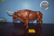Load image into Gallery viewer, Longhorn #6-Longhorn Mold-Breyer Traditional