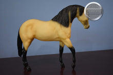 Load image into Gallery viewer, Fugir Cacador-Foundation Stallion Mold-Breyer Traditional