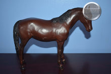 Load image into Gallery viewer, Thoroughbred Mare and Foal Set-Thoroughbred Mare and Suckling Foal Mold-Breyer Traditional