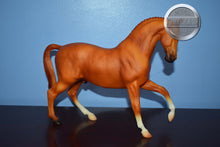 Load image into Gallery viewer, Holiday Hunt-Holiday Exclusive-Roemer Mold-Breyer Traditional