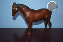 Load image into Gallery viewer, Thoroughbred Mare and Foal Set-Thoroughbred Mare and Suckling Foal Mold-Breyer Traditional
