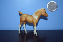 Load image into Gallery viewer, Phantom Wings-Phantom Wings Mold-Breyer Traditional