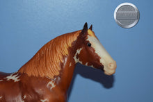 Load image into Gallery viewer, Pepper-Breyerfest Exclusive-Clydesdale Mare Mold-Breyer Traditional