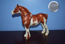 Load image into Gallery viewer, Pepper-Breyerfest Exclusive-Clydesdale Mare Mold-Breyer Traditional