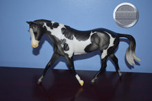 Load image into Gallery viewer, Epona-Braided Mane-Breyerfest Exclusive-Strapless Mold-Breyer Traditional