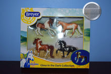 Load image into Gallery viewer, Glow in the Dark Set-New in Package-Breyer Stablemate