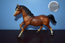 Load image into Gallery viewer, Vintage Bay Running Mare-Running Mare Mold-Breyer Traditional