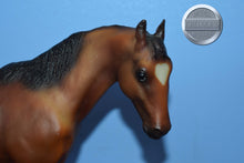 Load image into Gallery viewer, Cupid and Arrow-Thoroughbred Mare and Foal Set Mold-Breyer Traditional