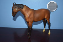 Load image into Gallery viewer, Cupid and Arrow-Thoroughbred Mare and Foal Set Mold-Breyer Traditional