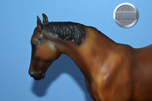 Load image into Gallery viewer, Cupid and Arrow-Thoroughbred Mare and Foal Set Mold-Breyer Traditional