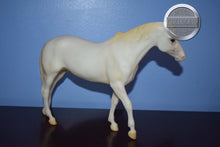 Load image into Gallery viewer, Oxydol-San Domingo Mold-Breyer Traditional