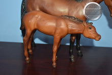 Load image into Gallery viewer, Vintage Nursing Mare and Foal-Thoroughbred Mare and Foal Set Mold-Breyer Traditional