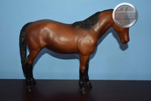 Load image into Gallery viewer, Vintage Nursing Mare and Foal-Thoroughbred Mare and Foal Set Mold-Breyer Traditional