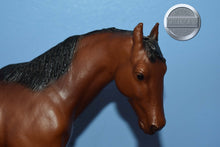 Load image into Gallery viewer, Vintage Nursing Mare and Foal-Thoroughbred Mare and Foal Set Mold-Breyer Traditional