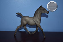 Load image into Gallery viewer, Grey from the Adorable Foal Set-Running Foal Mold-Breyer Traditional