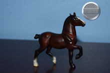 Load image into Gallery viewer, Bay from Collection Set-Belgian Mold-Breyer Stablemate
