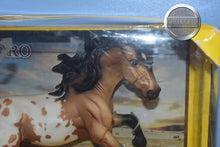 Load image into Gallery viewer, Toro-Nokota Mold-Breyer Traditional