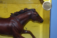 Load image into Gallery viewer, Secretariat-Smart Jones Mold-Breyer Traditional