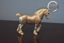 Load image into Gallery viewer, Silver Charm Clydesdale-Holiday Exclusive-Mini Clydesdale Stallion Mold-Breyer Stablemate