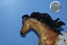 Load image into Gallery viewer, Toro-Nokota Mold-Breyer Traditional