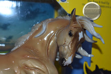 Load image into Gallery viewer, Lionheart-Esprit Mold-Breyer Traditional