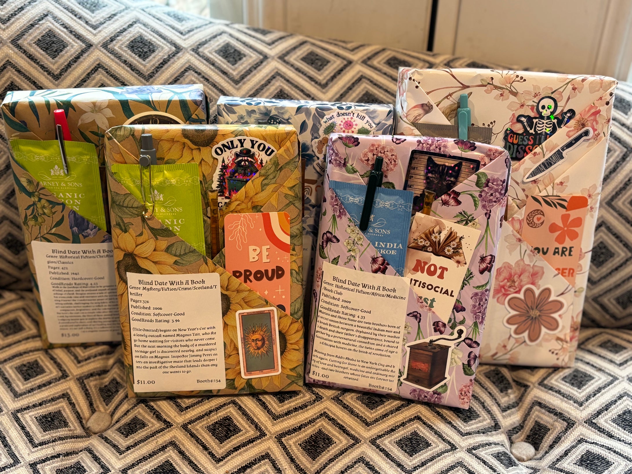 Blind Date With A Book-FREE SHIPPING