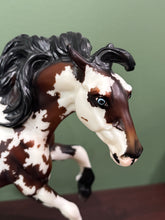 Load image into Gallery viewer, Moon Warrior-No Bag, No COA-Connoisseur Exclusive-Nokota Mold-Breyer Traditional