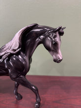 Load image into Gallery viewer, Onyx-Best of Show Arabian Mold-Breyer Classic