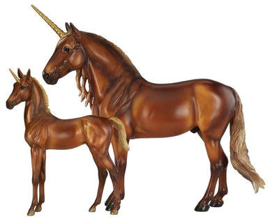 Cyrus and Solana-Unicorn Stallion and Foal-Warmblood Stallion and Foal Mold-Breyer Traditional