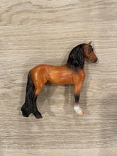 Load image into Gallery viewer, Mystery Horse Surprise-Series 5-Select Your Stablemate-Breyer Stablemate
