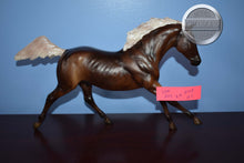 Load image into Gallery viewer, Flaxen Chestnut-Black Beauty Mold-Breyer Traditional