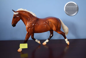 Silver Bay Rotating Draft Surprise #3-GLOSSY-Cleveland Bey Mold-Breyerfest Exclusive-Breyer Traditional
