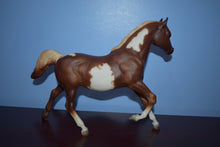 Load image into Gallery viewer, Chestnut Tobiano Running Mare Mold-Breyer Traditional