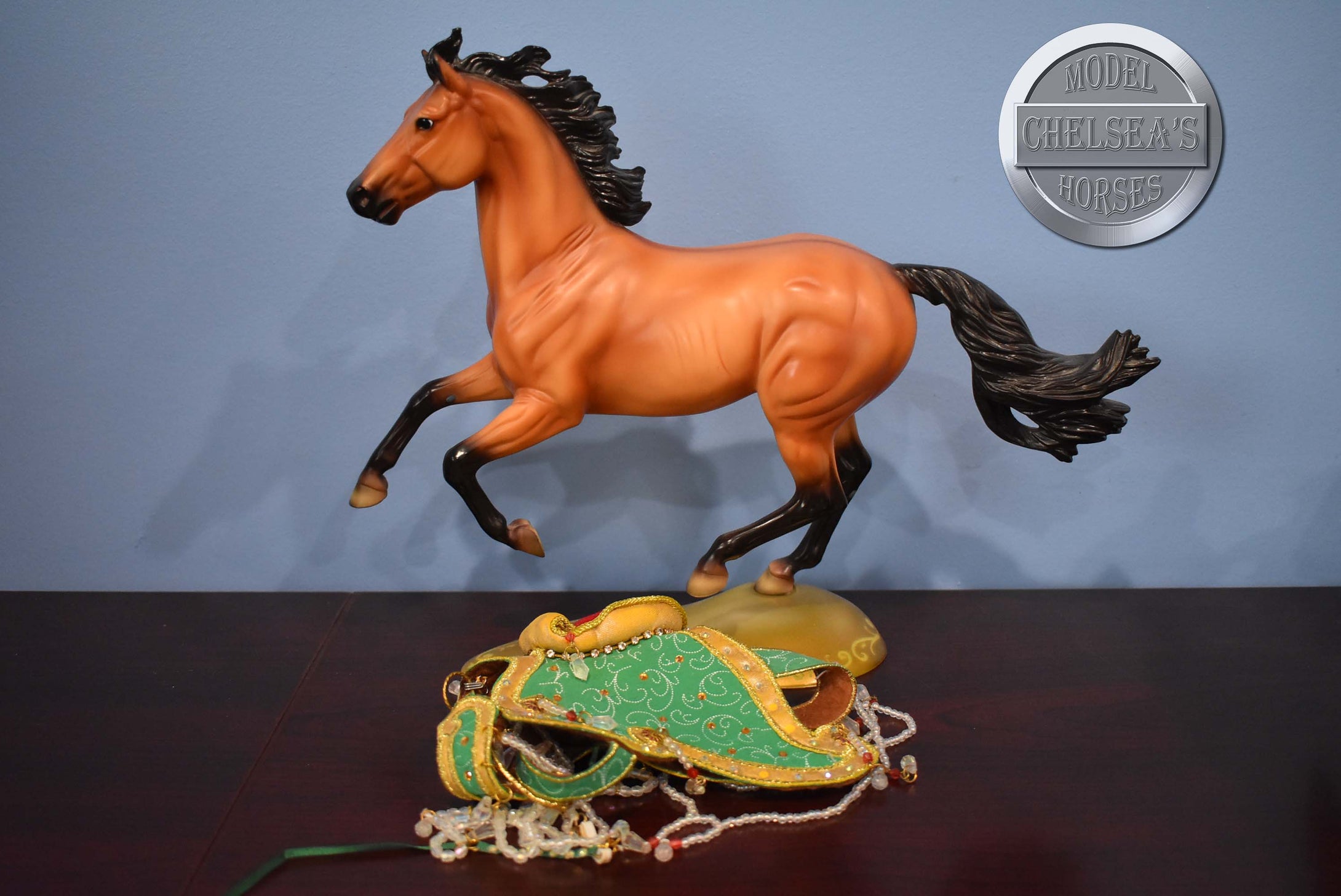 Jewel-Show Jumper Mold-Holiday Exclusive-Breyer Traditional