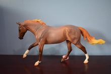 Load image into Gallery viewer, Red Roan Seven Arts Surprise-Matte-Flaws-Breyerfest Special Run Exclusive-Breyer Traditional