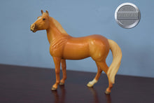 Load image into Gallery viewer, Palomino Horse and Foal Set Mare Only-Standing Stock Horse Mold-Breyer Stablemate