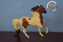 Load image into Gallery viewer, Pinto Stallion and Foal-Stallion Only-Morgan Mold-Breyer Stablemate