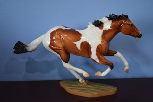 Glossy Bay Tobiano Dark Horse Surprise-Smarty Jones Mold-Breyerfest Special Run-Breyer Traditional