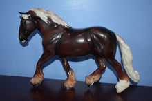 Load image into Gallery viewer, Markus-Flagship Exclusive-Shire Gelding-Breyer Traditional