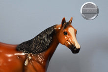 Load image into Gallery viewer, Holiday Horse 2000-Glossy Finish-ISH Mold-Peter Stone