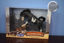 Load image into Gallery viewer, Tornado and Fiesta-#750104-New in Box-Wild Mustangs-Breyer Classic