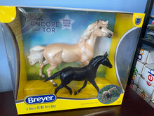Load image into Gallery viewer, Encore and Tor Gift Set-Mustang Mare and Gilen-Breyer Traditional